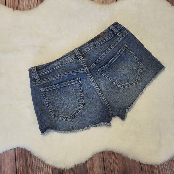 NWOT LC Lauren Conrad factory distressed jean shorts - Picture 7 of 7